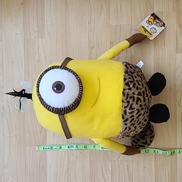 NWT Despicable Me Caveman Minion Stuart 15” Plush Doll Stuffed Animal with Tailm - Picture 6 of 8